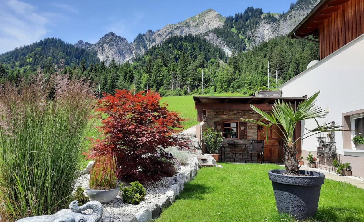 Haus Adrian Apartment Wald am Arlberg Exterior photo
